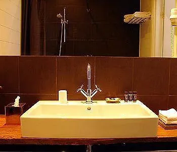 **  Weber Hotel 397 Amsterdam Hollanda